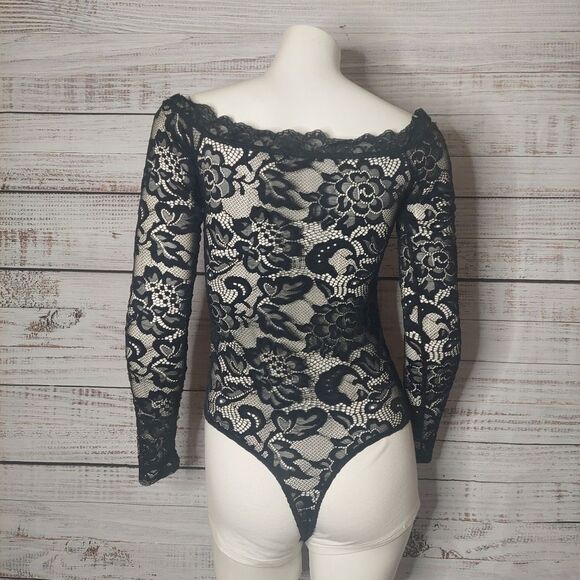 Black Lace Off-Shoulder Bodysuit - Picture 6 of 13